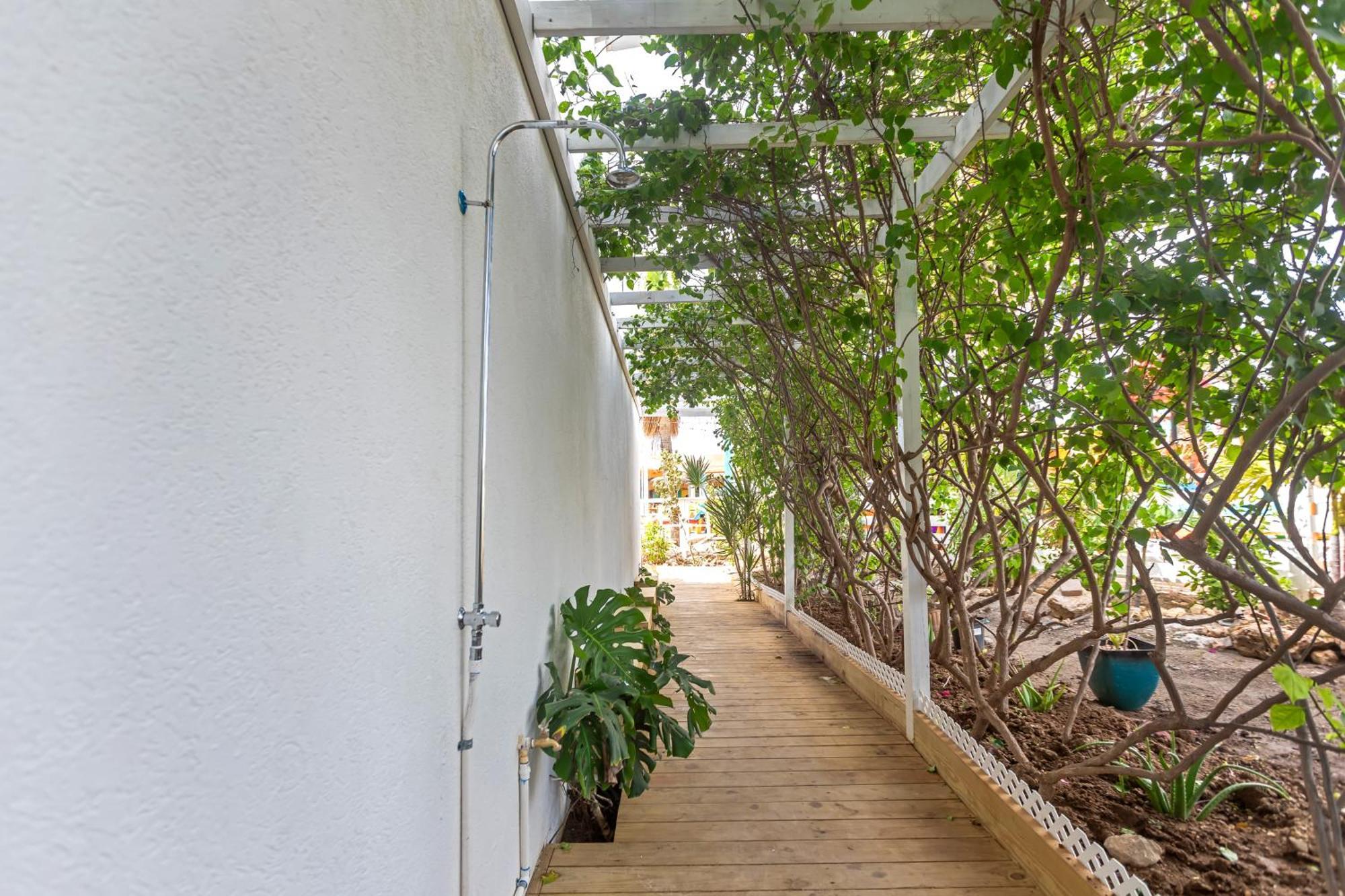 Maho Beach House - Petite Studio - Beach Access Exterior photo